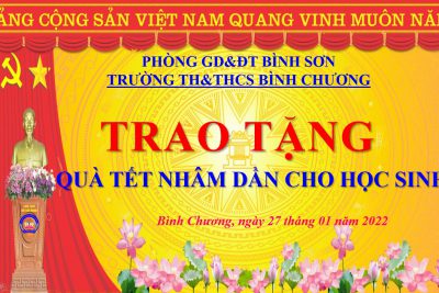 Trao quà cho học sinh nhân dip Tết Nhâm Dần 2022